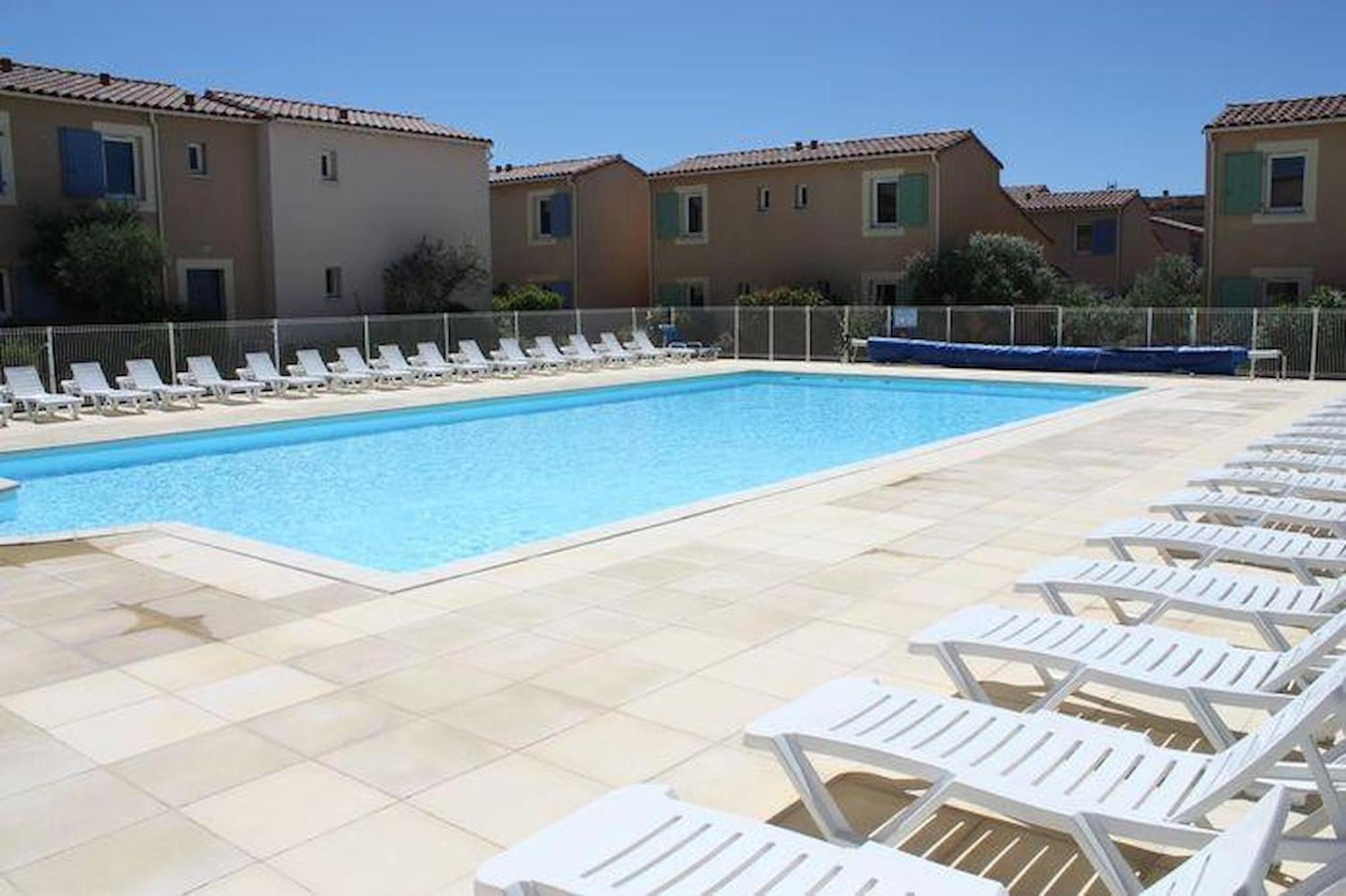 Pleasant Gite, With Collective Heated Swimming Pool, In The Heart Of The Alpilles In Mouries, 4/6 People. Villa Exterior foto